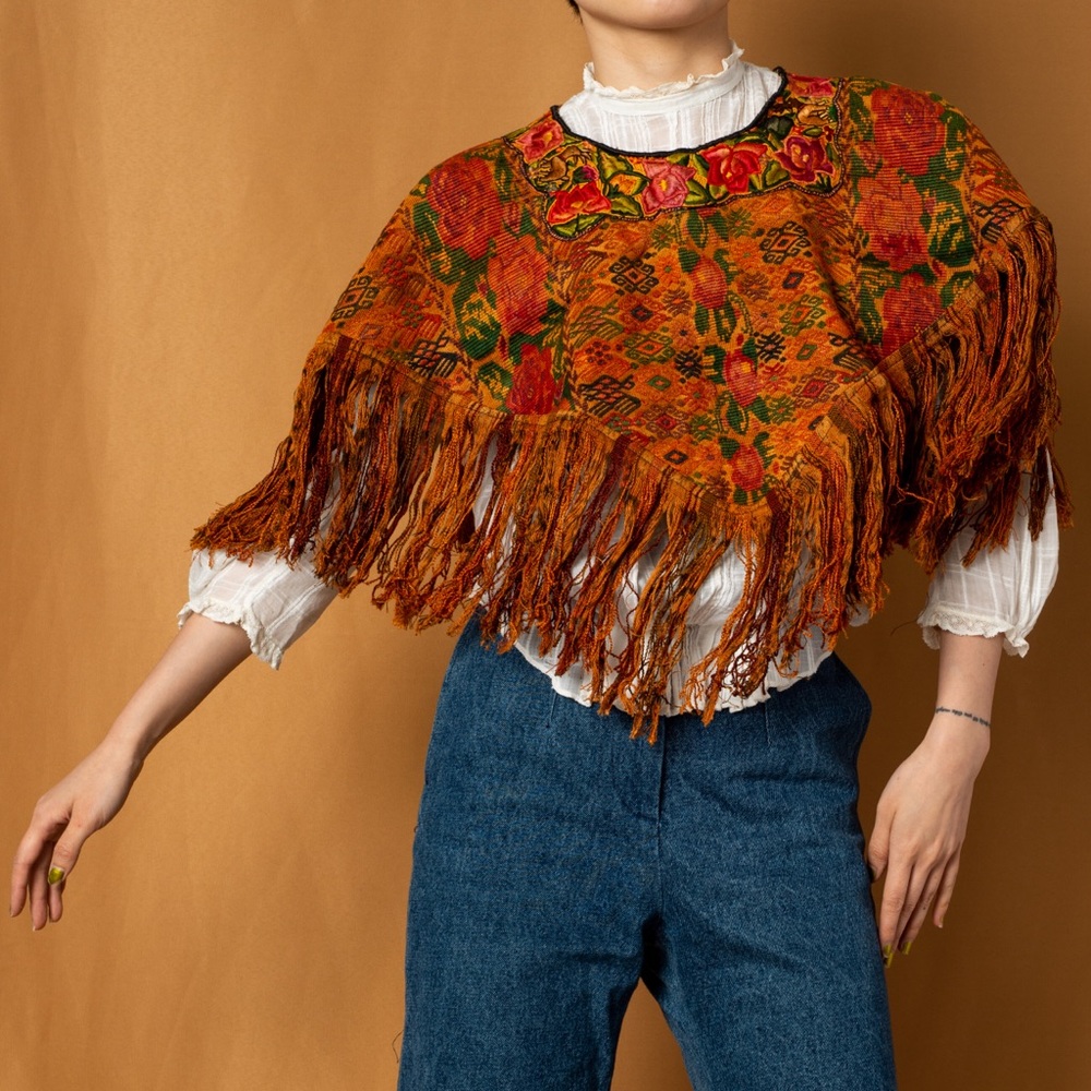 Vintage weaved short poncho